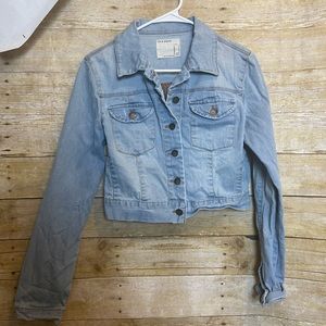 Life in Progress cropped jean jacket 🛍